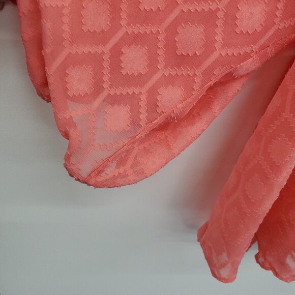 By & By Womens Cold Shoulder Keyhole Neck Blouse Top Size 2X Coral Textured - Picture 7 of 14